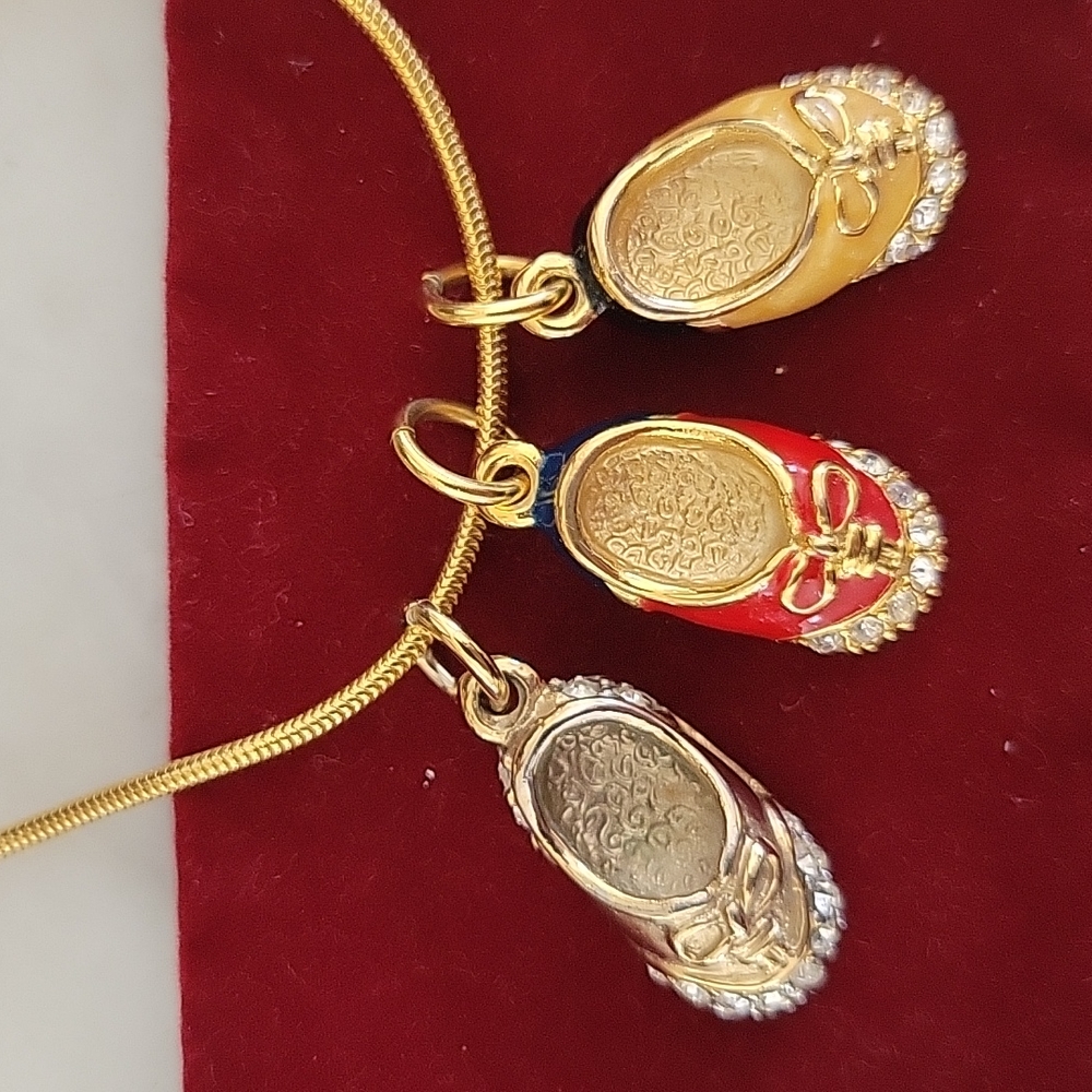 1990s Swarovski-style Necklace with 3 Shoe Charms